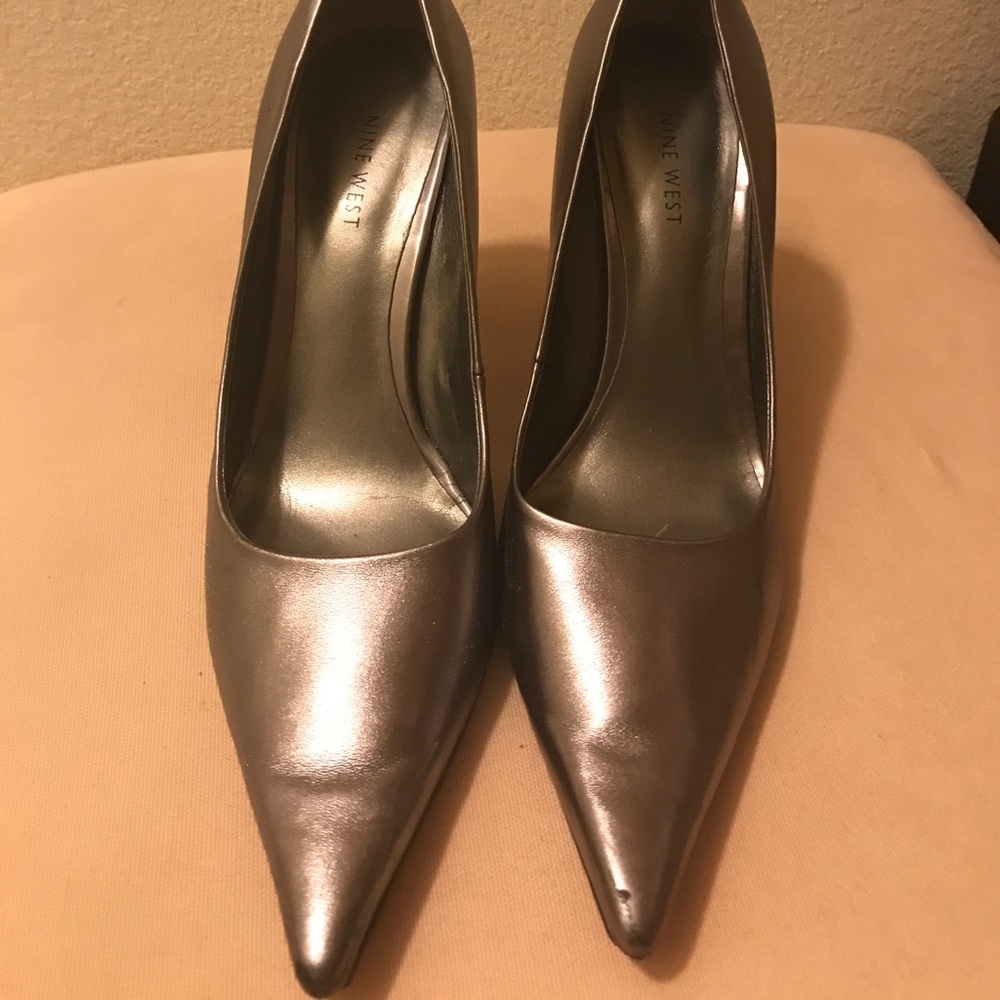 Classic Nine West Stiletto Pumps